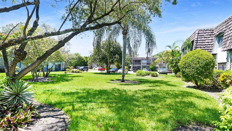 Image 25 of 31 For 3111 Oakland Shores Dr  F108