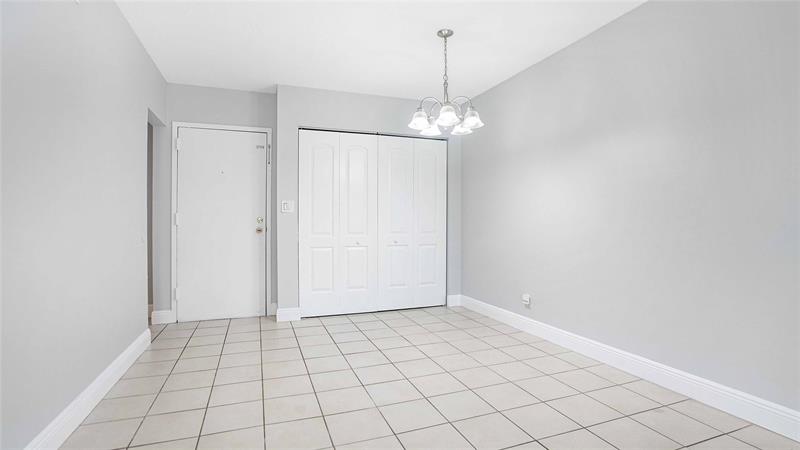 Image 7 of 31 For 3111 Oakland Shores Dr  F108