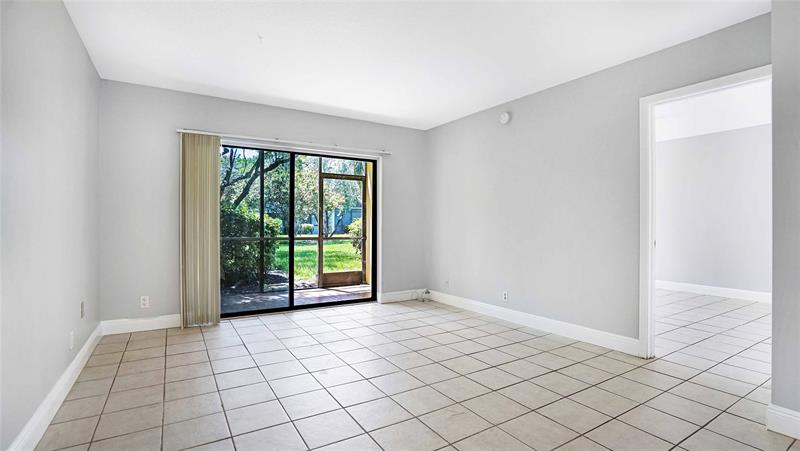 Image 8 of 31 For 3111 Oakland Shores Dr  F108