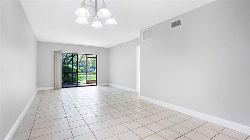 Image 9 of 31 For 3111 Oakland Shores Dr  F108