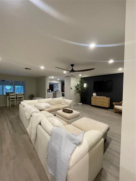 Image 14 of 21 For 8948 53rd St