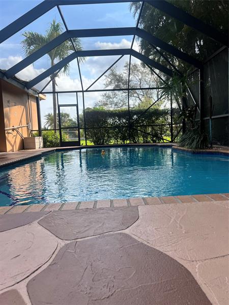 Image 6 of 21 For 8948 53rd St