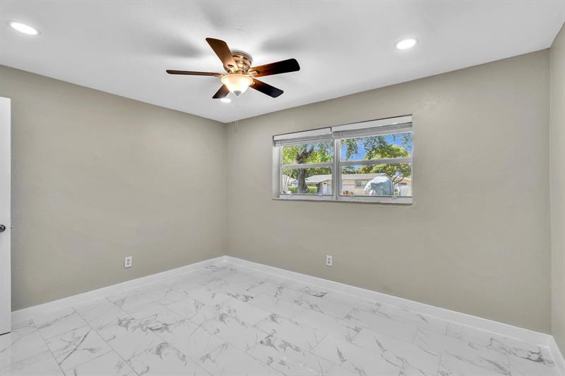 Image 14 of 19 For 2770 25th St