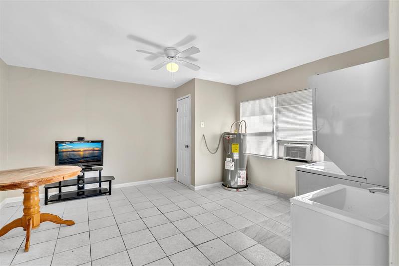 Image 18 of 19 For 2770 25th St