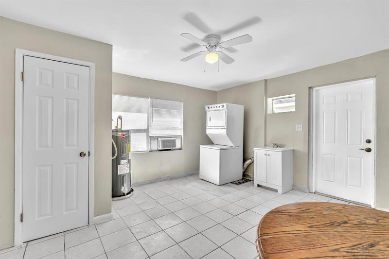 Image 19 of 19 For 2770 25th St