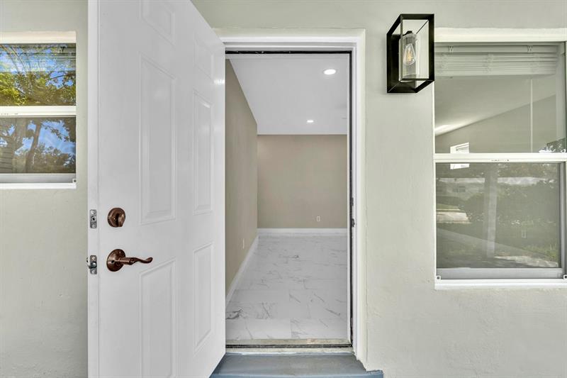 Image 4 of 19 For 2770 25th St