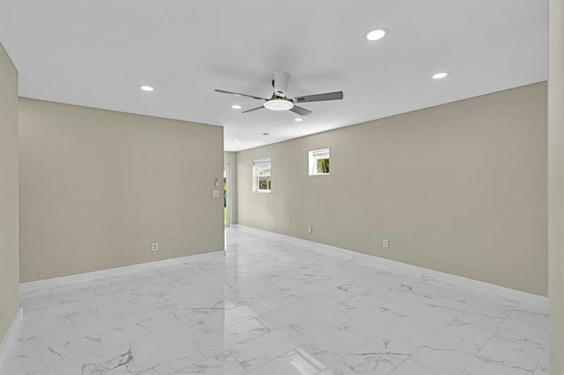 Image 5 of 19 For 2770 25th St