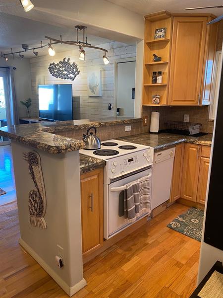 Image 11 of 30 For 2850 14th Street Cswy  401 B