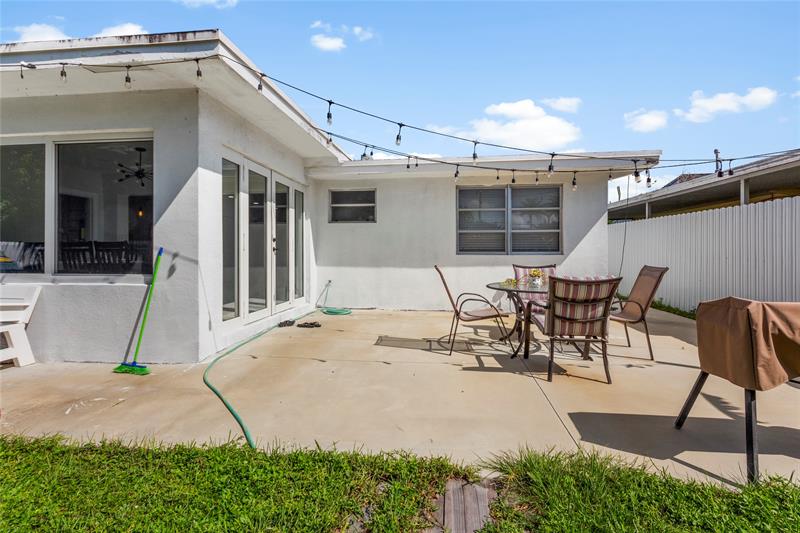 Image 18 of 23 For 8580 11th Ct