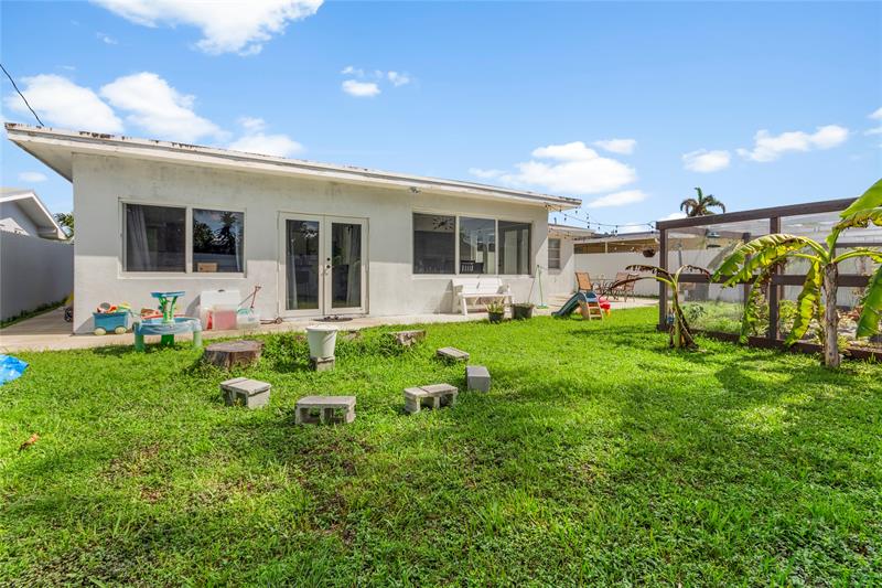 Image 21 of 23 For 8580 11th Ct