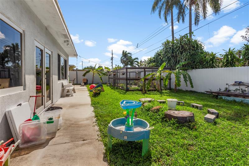 Image 22 of 23 For 8580 11th Ct