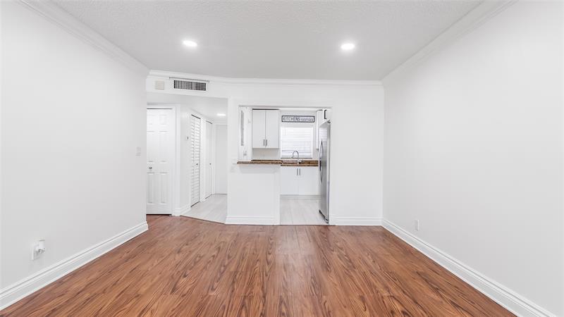 Image 16 of 47 For 5100 64th Ave  303