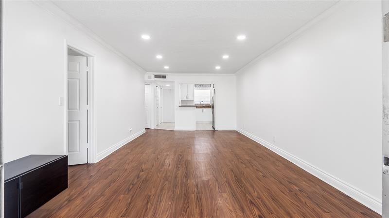 Image 21 of 47 For 5100 64th Ave  303