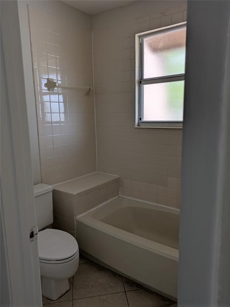 Image 20 of 22 For 8912 38th Dr  8912