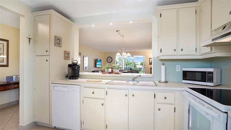 Image 19 of 41 For 441 3rd St  201