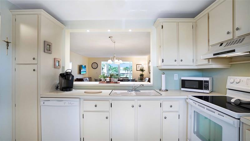 Image 22 of 41 For 441 3rd St  201