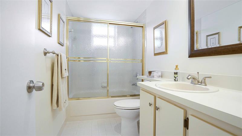 Image 23 of 41 For 441 3rd St  201