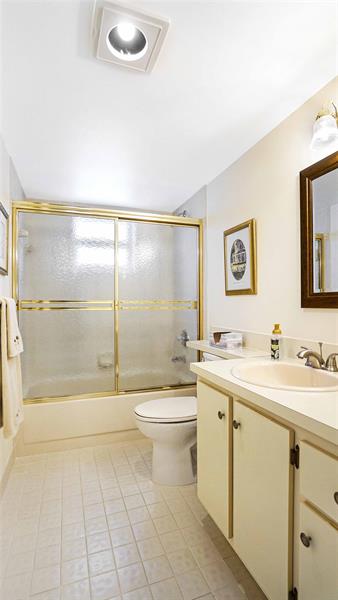 Image 24 of 41 For 441 3rd St  201