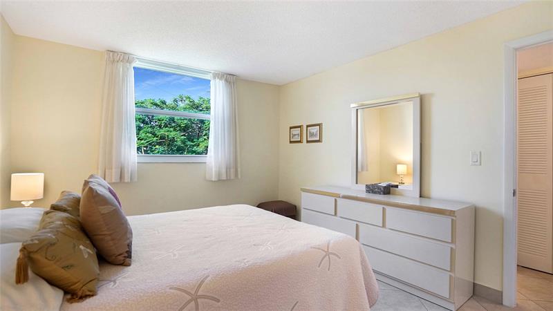 Image 26 of 41 For 441 3rd St  201