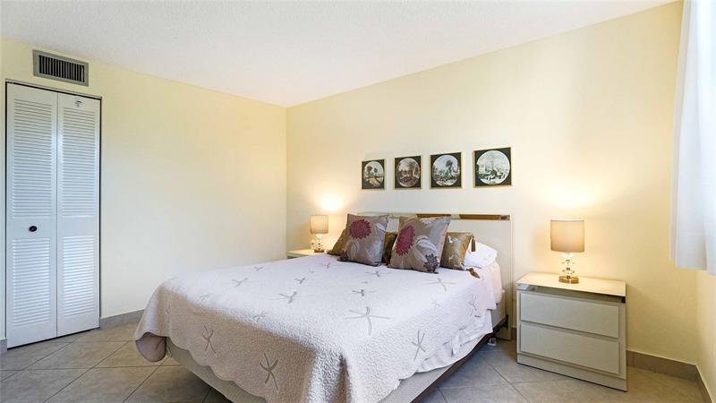 Image 28 of 41 For 441 3rd St  201