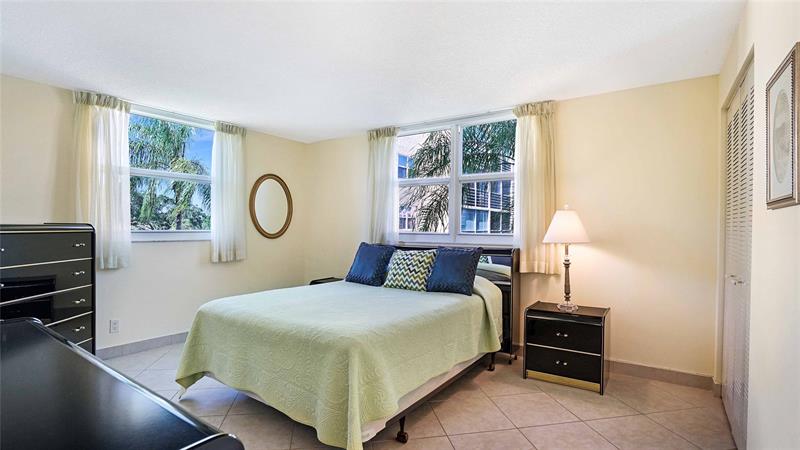 Image 29 of 41 For 441 3rd St  201