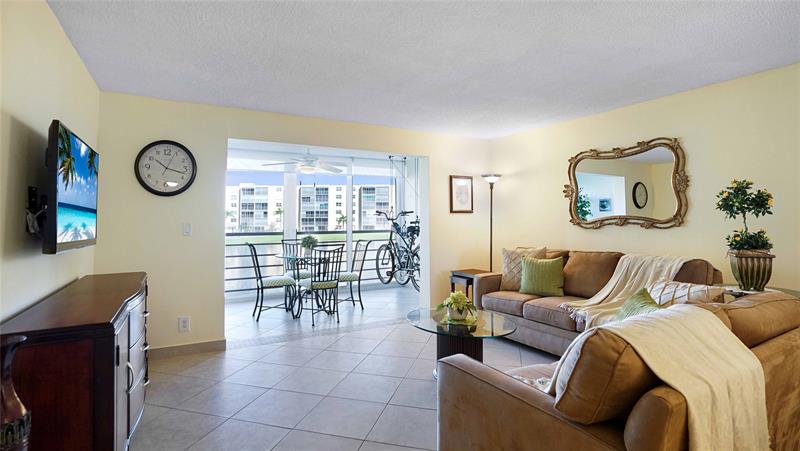 Image 8 of 41 For 441 3rd St  201