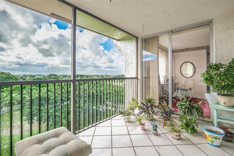 Details for 3910 Inverrary Blvd 805-b, Lauderhill, FL 33319