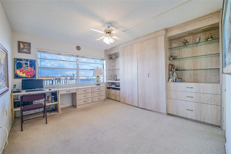 Image 20 of 51 For 3910 Inverrary Blvd  805-b