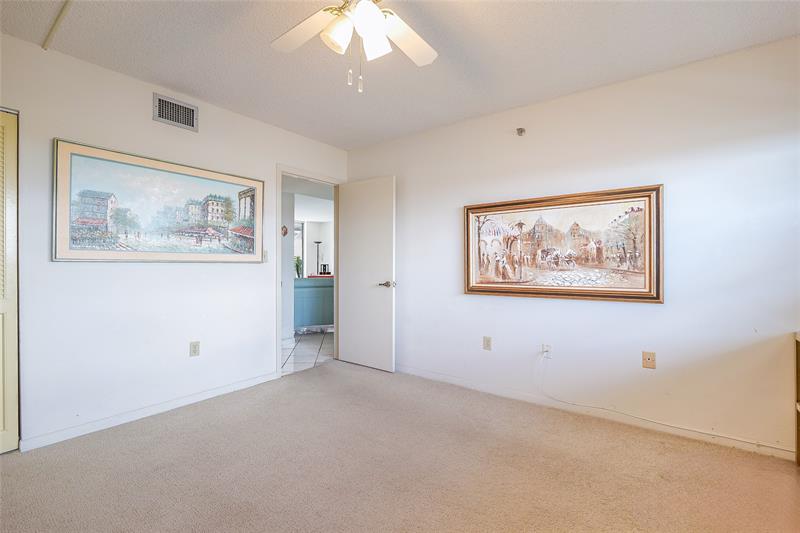 Image 21 of 51 For 3910 Inverrary Blvd  805-b