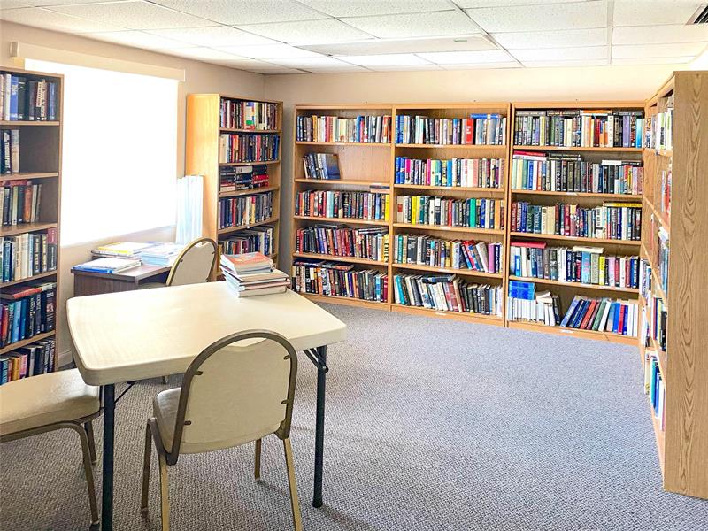 Image 36 of 51 For 3910 Inverrary Blvd  805-b