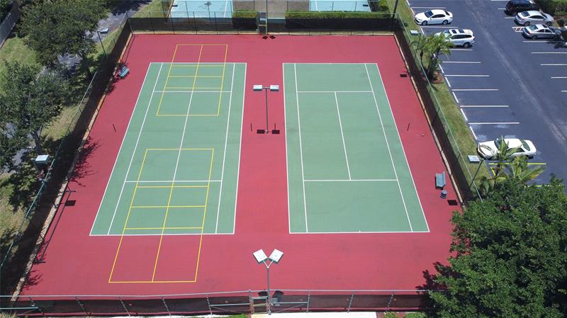 Image 40 of 51 For 3910 Inverrary Blvd  805-b