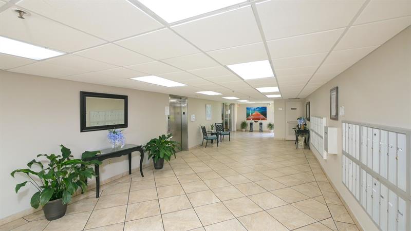 Image 48 of 51 For 3910 Inverrary Blvd  805-b