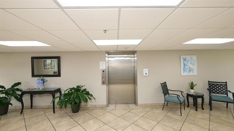 Image 49 of 51 For 3910 Inverrary Blvd  805-b