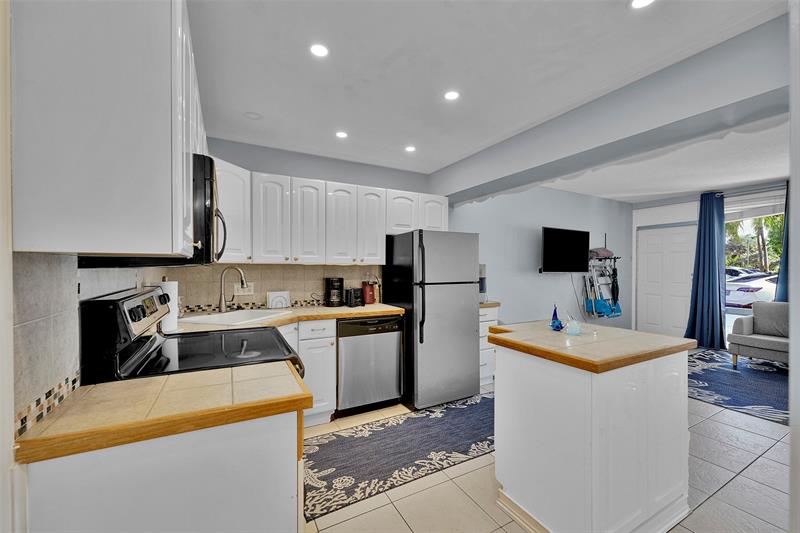 Image 11 of 22 For 4627 Bougainvilla Dr  1a