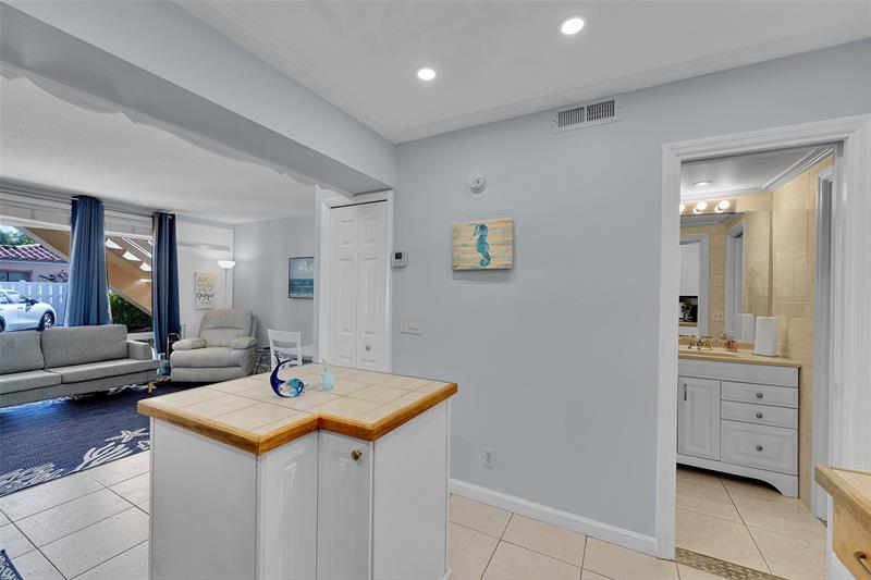 Image 13 of 22 For 4627 Bougainvilla Dr  1a