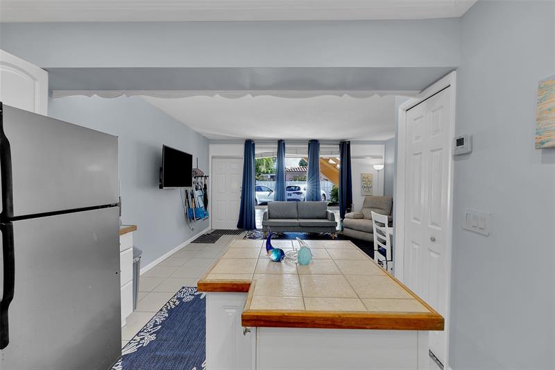 Image 16 of 22 For 4627 Bougainvilla Dr  1a