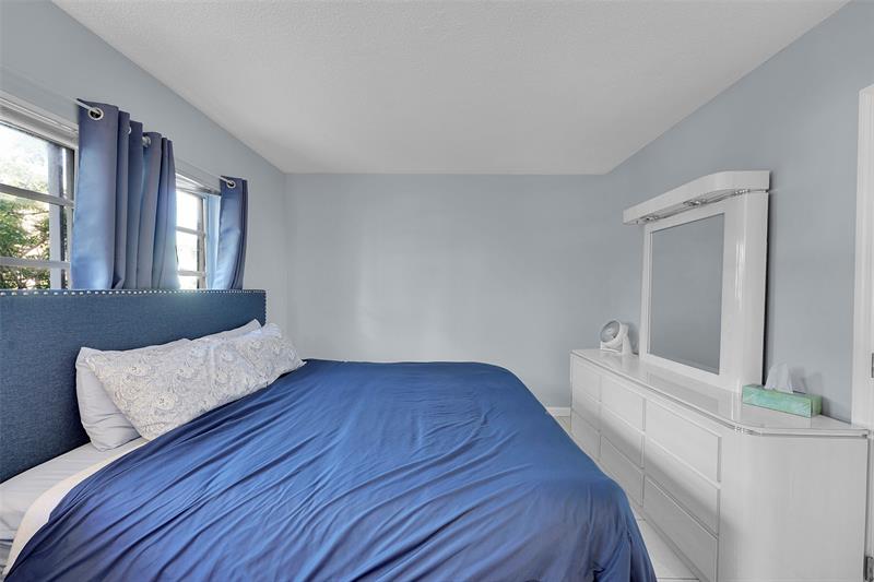 Image 18 of 22 For 4627 Bougainvilla Dr  1a