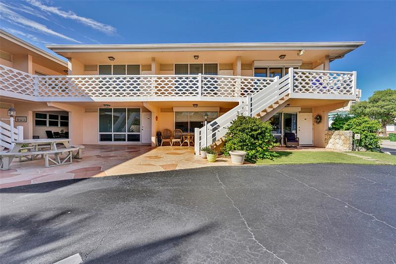 Image 3 of 22 For 4627 Bougainvilla Dr  1a