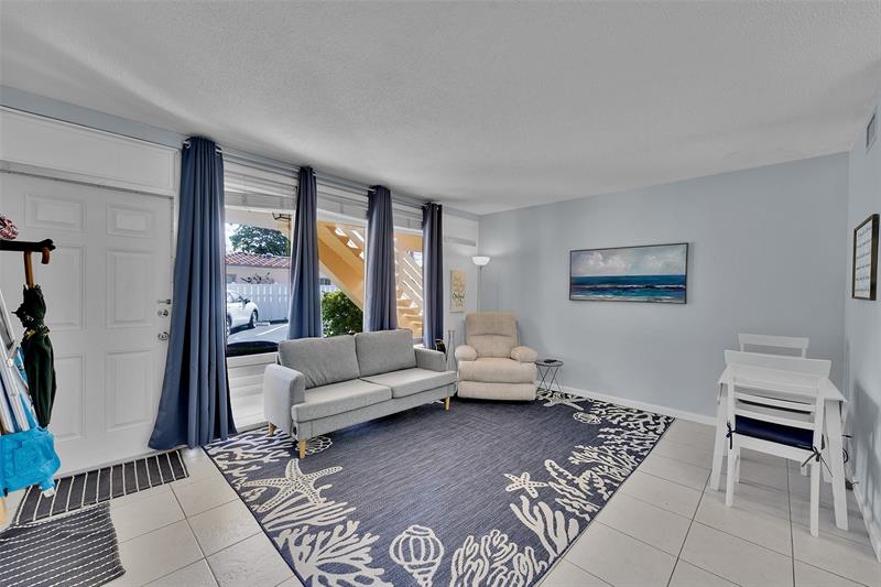 Image 5 of 22 For 4627 Bougainvilla Dr  1a