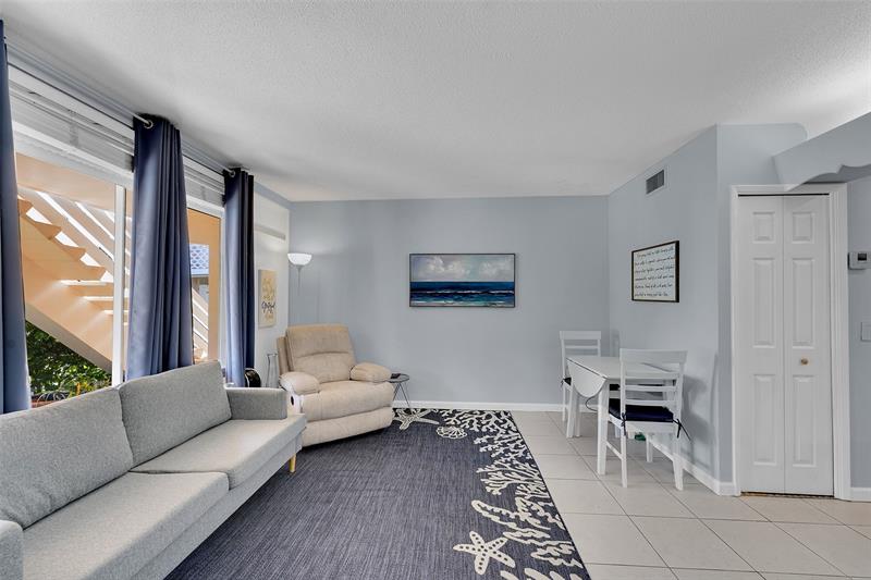 Image 6 of 22 For 4627 Bougainvilla Dr  1a