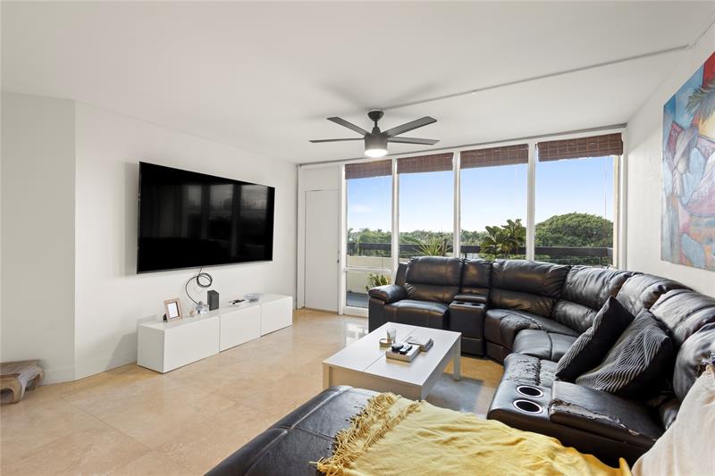 Image 11 of 27 For 1401 Federal Hwy  510