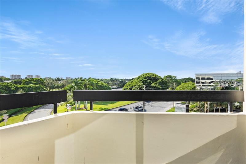 Image 18 of 27 For 1401 Federal Hwy  510