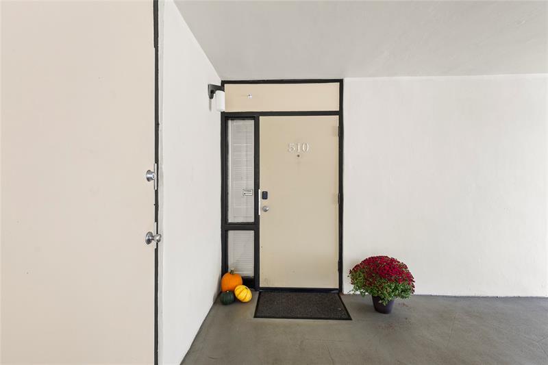 Image 3 of 27 For 1401 Federal Hwy  510