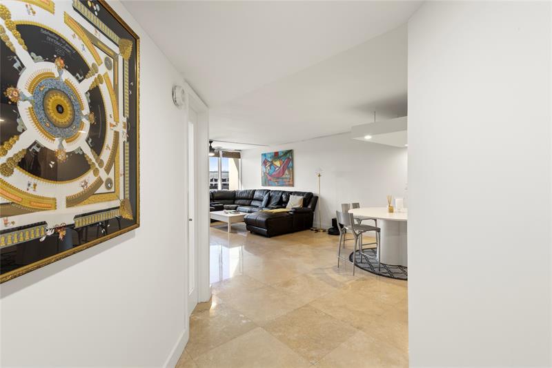 Image 4 of 27 For 1401 Federal Hwy  510