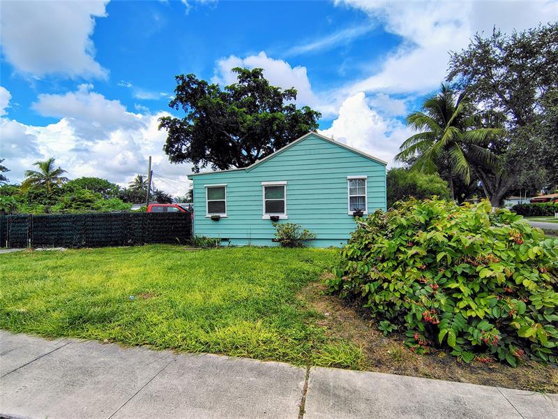 Image 15 of 16 For 430 26th Ave