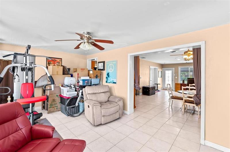 Image 15 of 29 For 271 8th Ave  