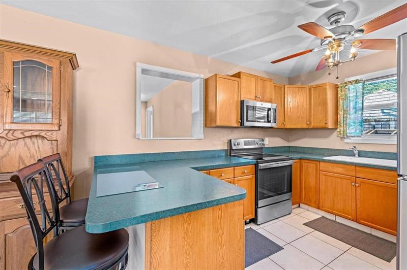 Image 5 of 29 For 271 8th Ave  