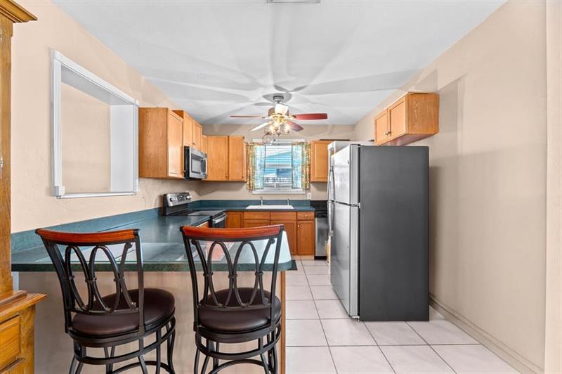 Image 6 of 29 For 271 8th Ave  