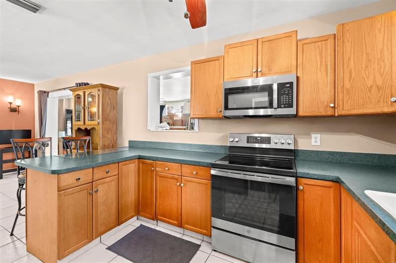 Image 8 of 29 For 271 8th Ave  