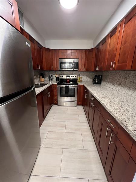 Image 14 of 22 For 2100 33rd Ave  1-1 A